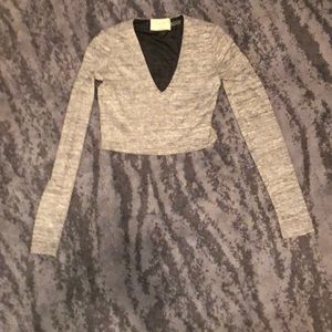 White and black long sleeve crop top